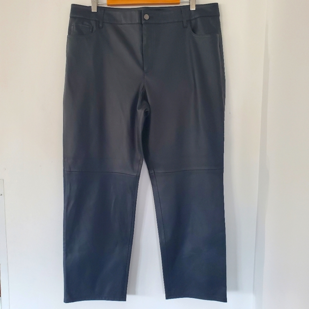 ANN TAYLOR FACTORY 16 Black Faux Leather Straight Ankle Leg Pants 4 Pockets